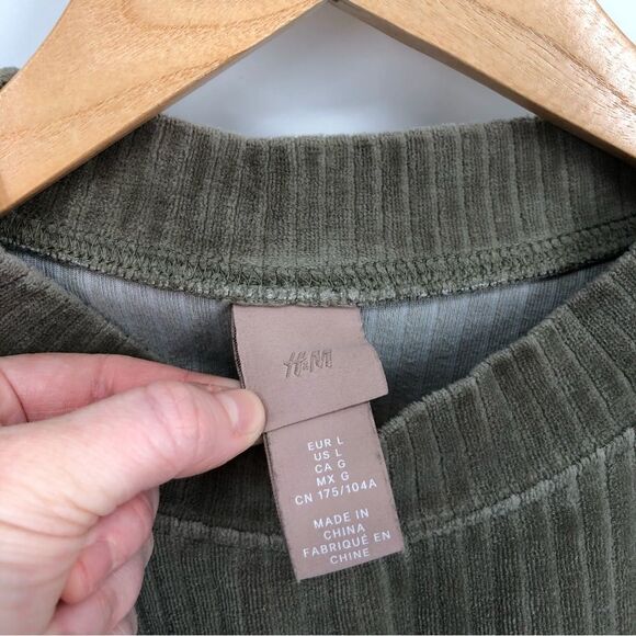 H&M Boxy Sweatshirt Womens Large Green Ribbed Velour Velvet - Picture 3 of 9